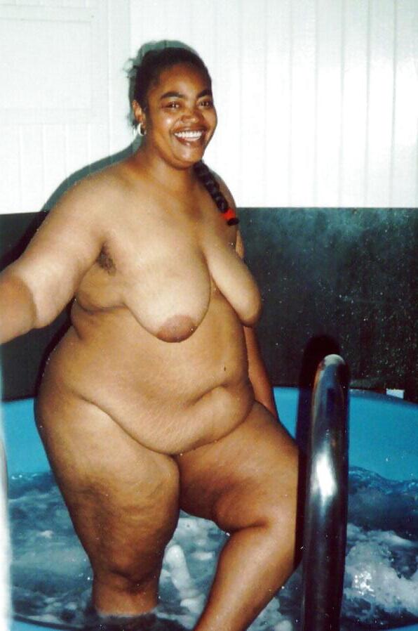 12P Ebony BBW Karin