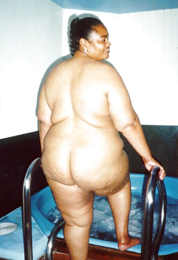 12P Ebony BBW Karin
