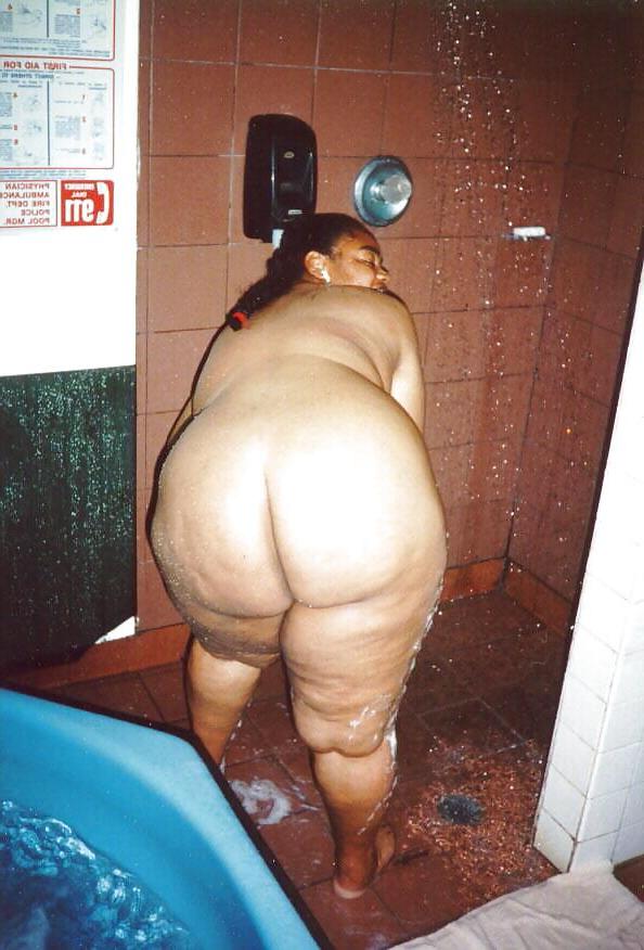 12P Ebony BBW Karin