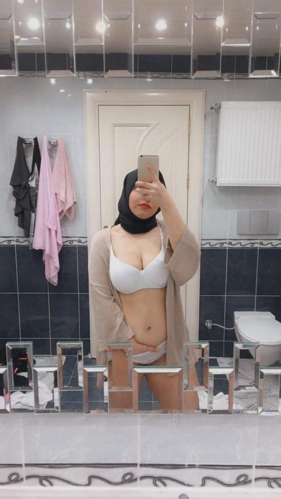 10P Turkish Hijab Girl 2