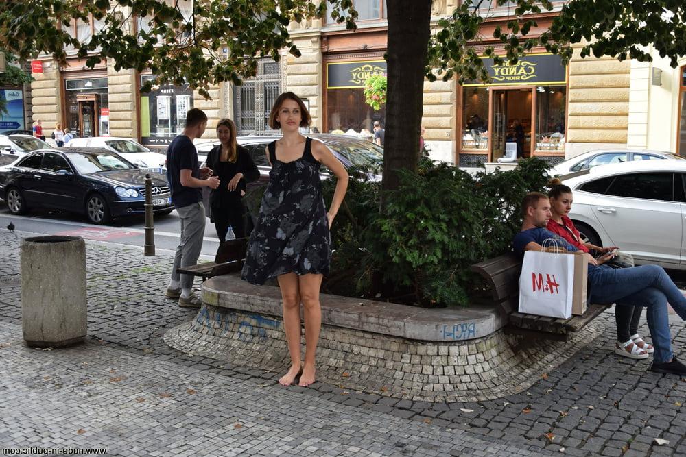 25P Nude in Public 02