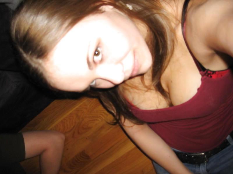 22P Skinny With Great Cleavage
