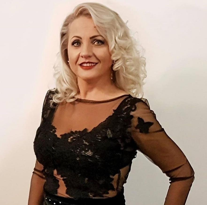25P ROU ROMANIAN MILFS 59 A ROMANIAN CLASSY MOM PUSSY