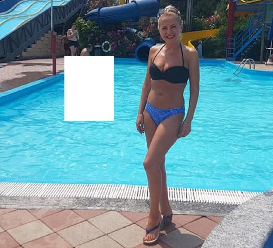 25P ROU ROMANIAN MILFS 59 A ROMANIAN CLASSY MOM PUSSY