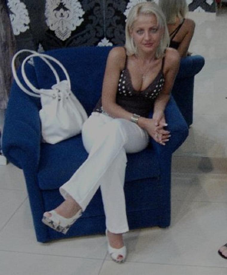 25P ROU ROMANIAN MILFS 59 A ROMANIAN CLASSY MOM PUSSY