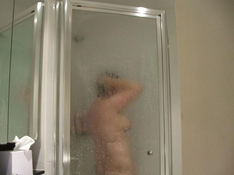 25P Mature Shower Time