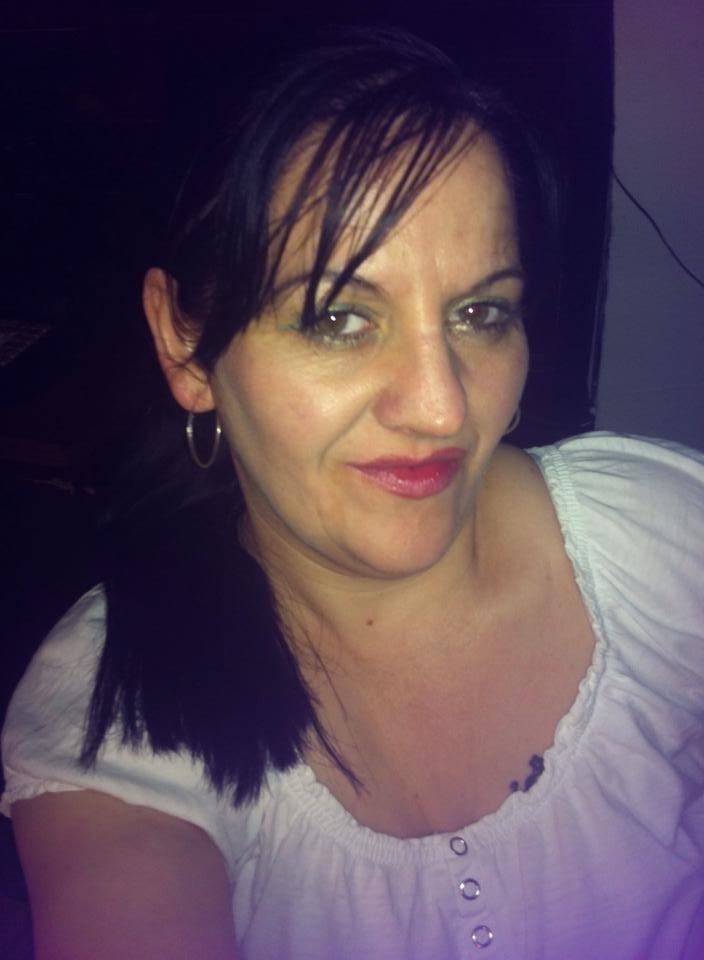 25P ROU ROMANIAN MILFS 54 MOM HAS A GREAT CLEAVAGE