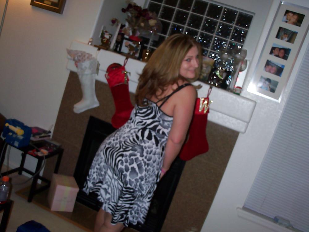 12P Non Porn - Mostly cleavage