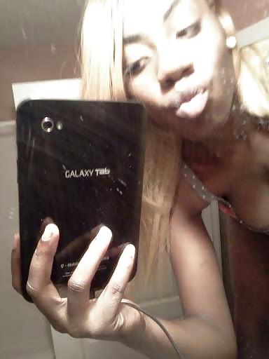 22P Busty Black tease From SmutDates.com