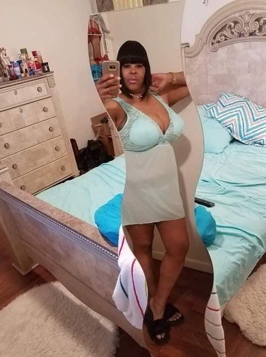 25P Black Grandma wants love 2020