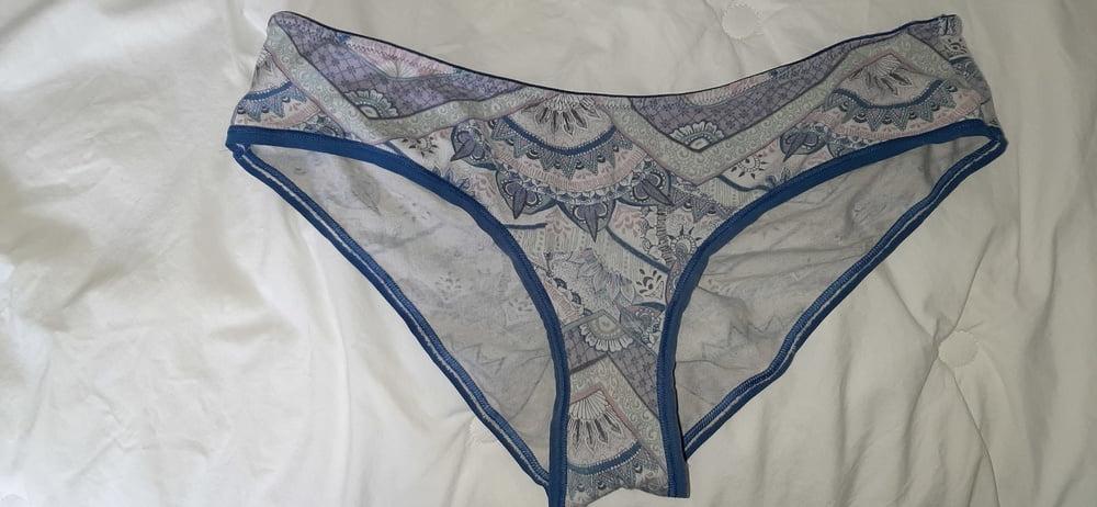 25P Julia's Underwear