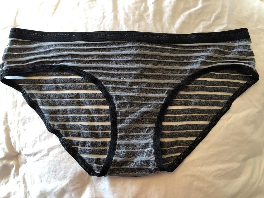 25P Julia's Underwear