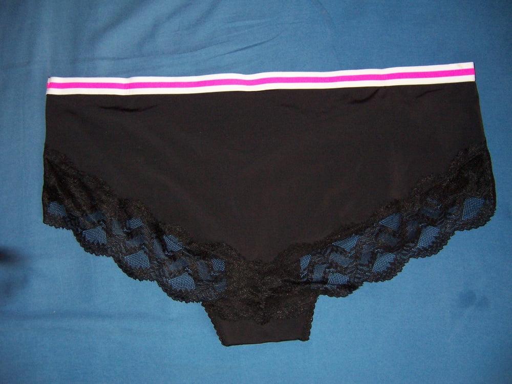 22P Kim's new underwear