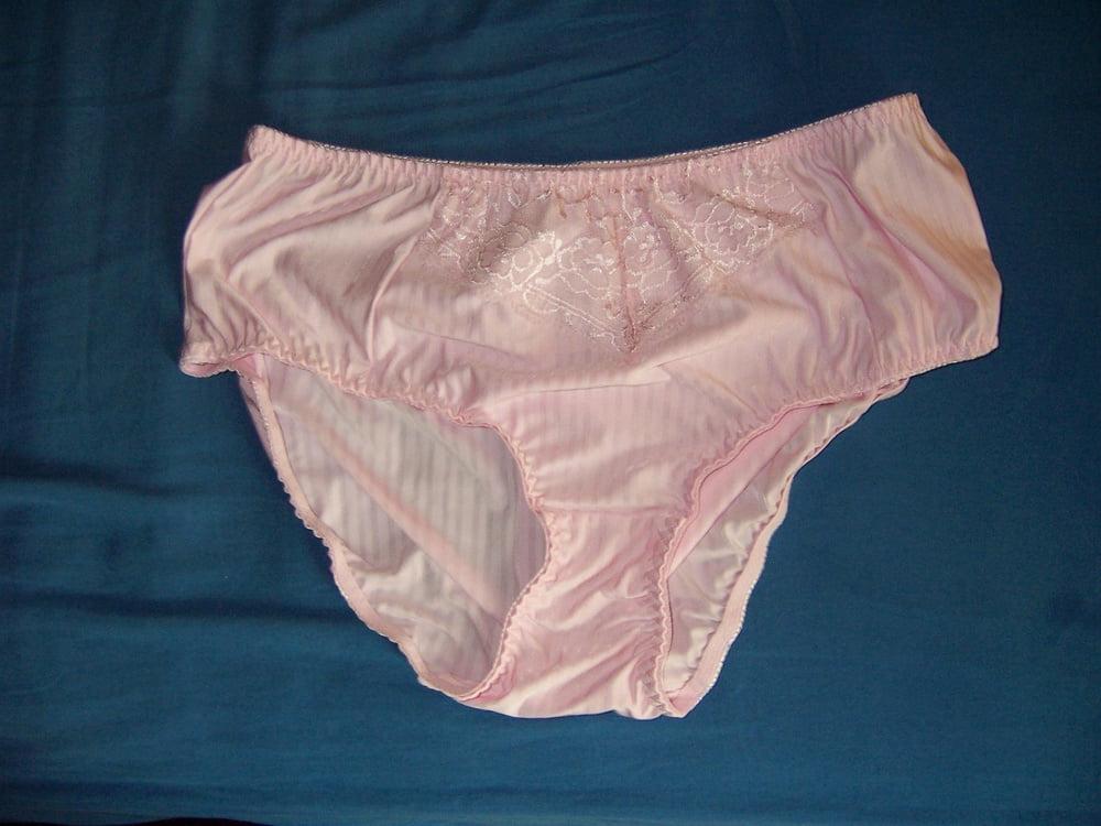 22P Kim's new underwear