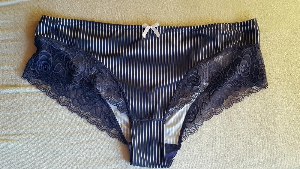22P Kim's new underwear