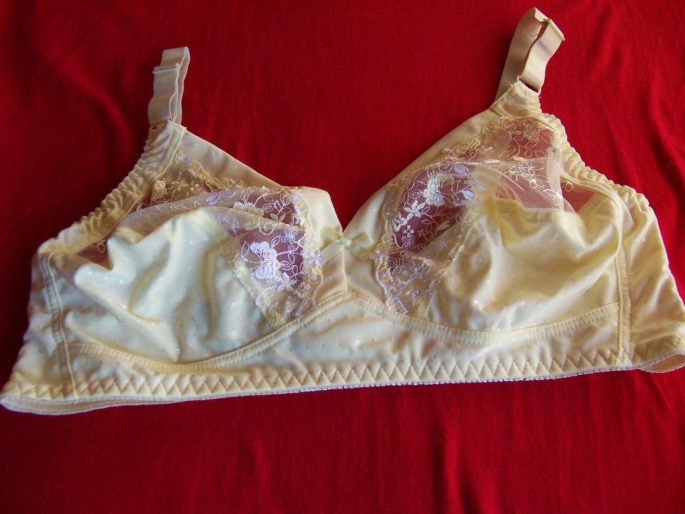 22P Kim's new underwear