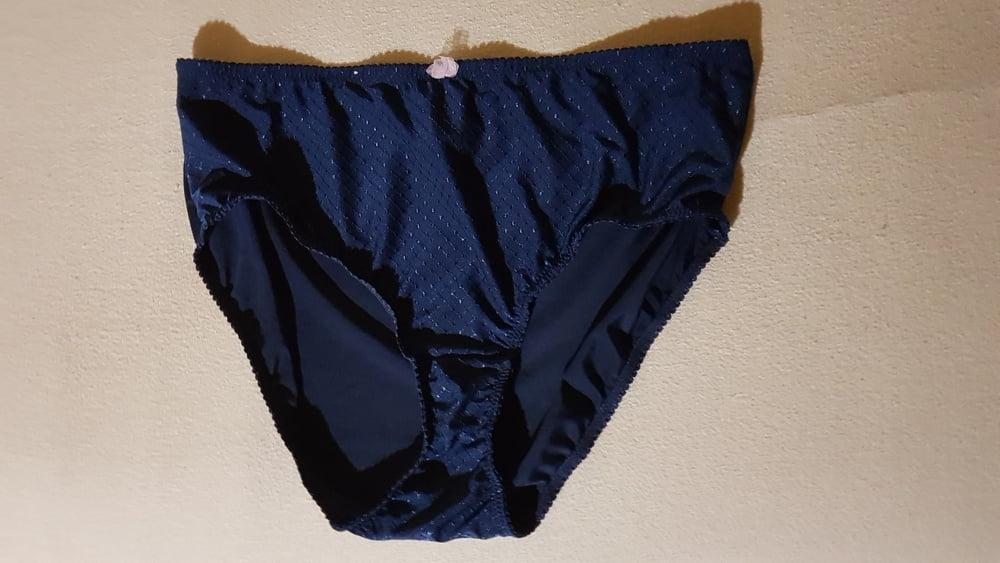 22P Kim's new underwear