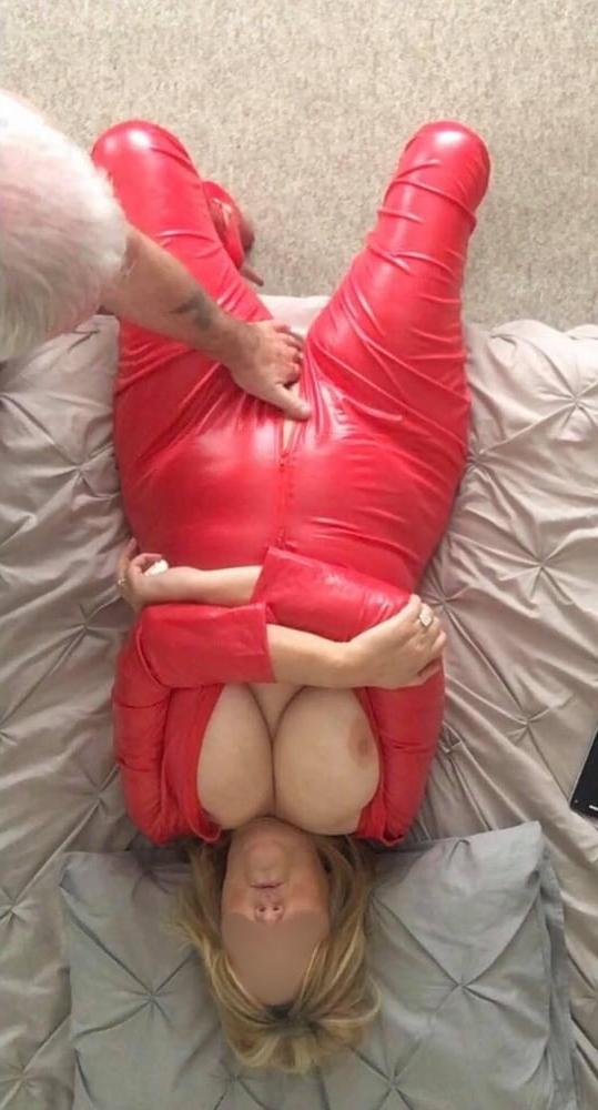 25P LINDA in a red jumpsuit 6inch heals