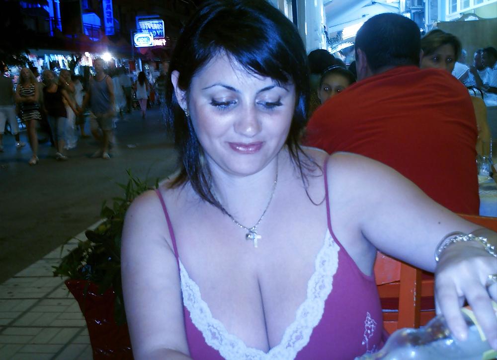 25P Big Boobed Latina BBW