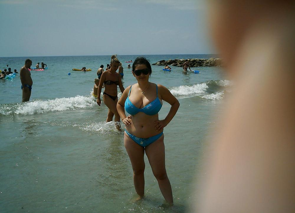 25P Big Boobed Latina BBW