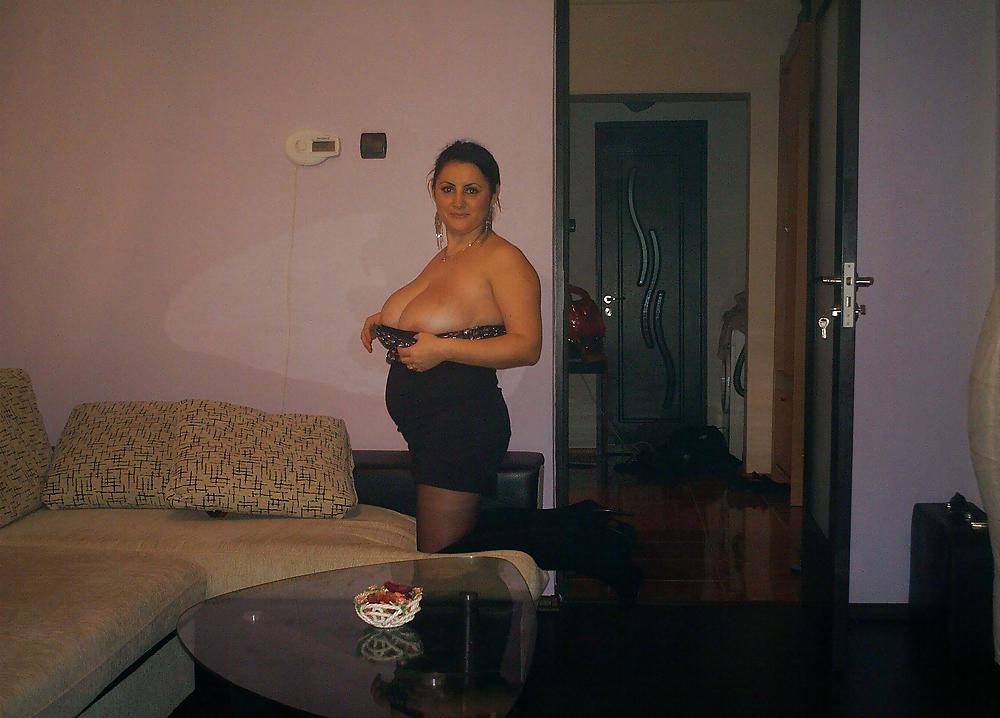 25P Big Boobed Latina BBW