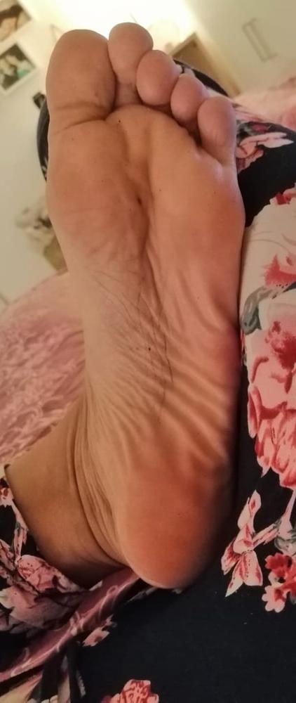 17P Friend's gorgeous soles