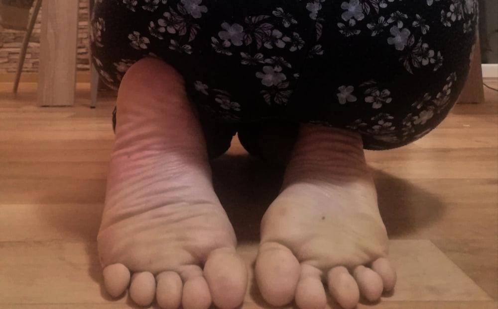 17P Friend's gorgeous soles