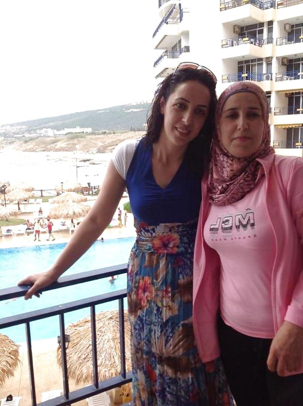 8P Busty arab turkish girls