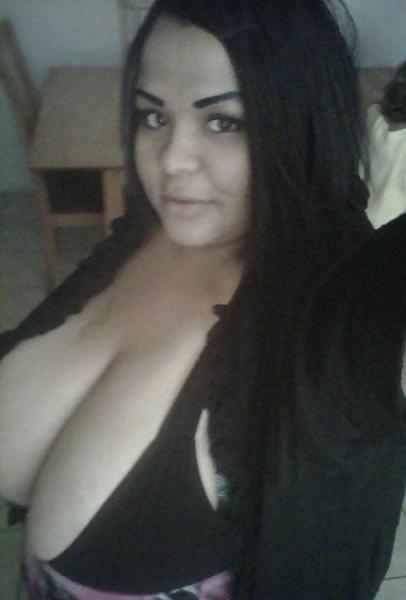 16P Huge Knockers