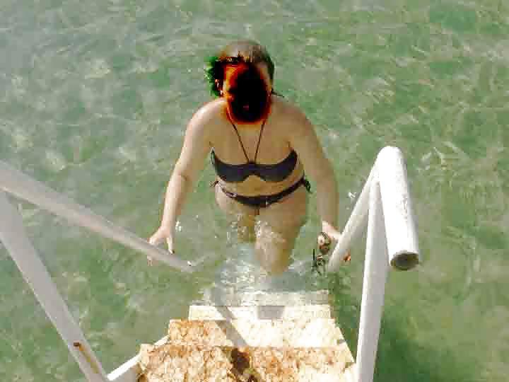 11P Turkish Facebook Bikinis