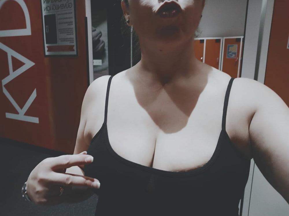 25P Turkish Milf