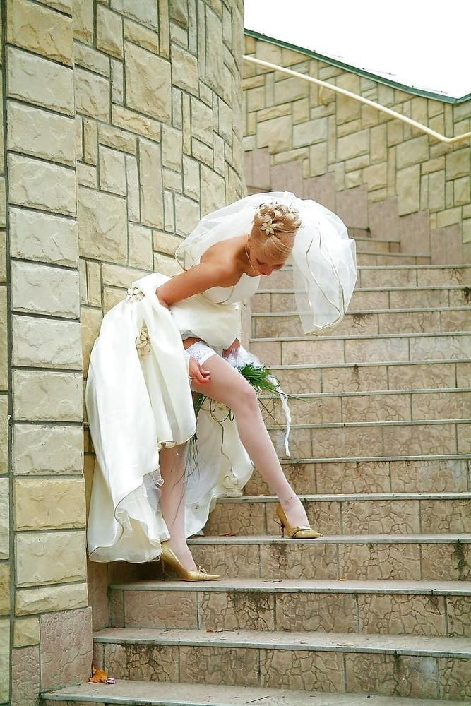 25P NAUGHTY BRIDES 8