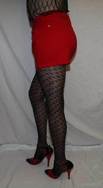 8P Red Black