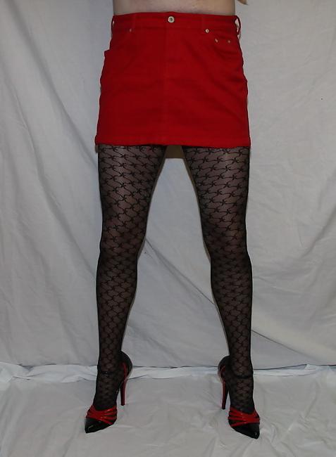 8P Red Black