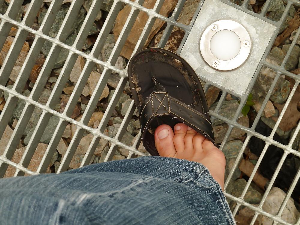 19P Sexy feet and toes