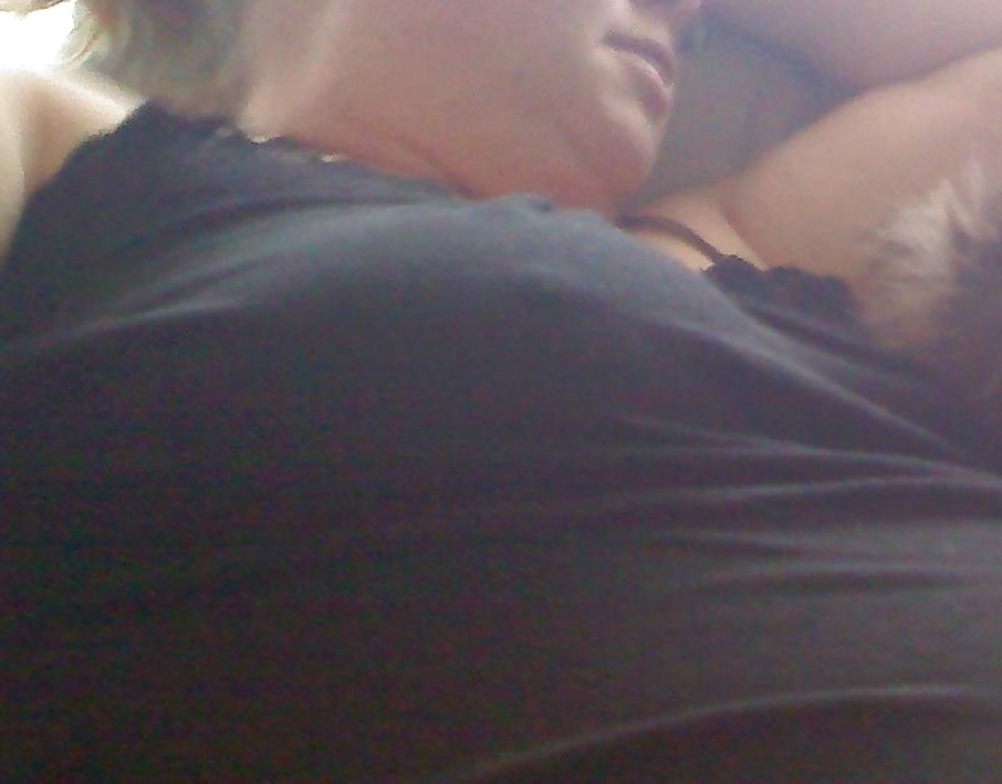 5P Bbw braless hard nipple