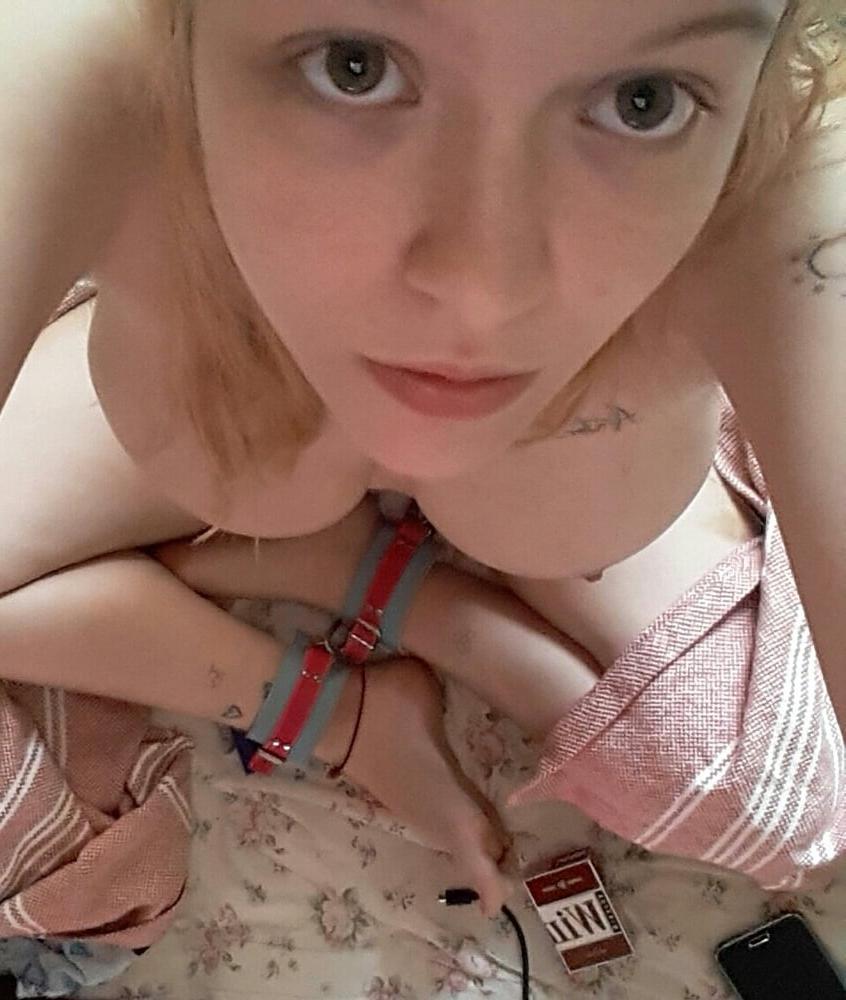 25P Naughty Girlfriends 02