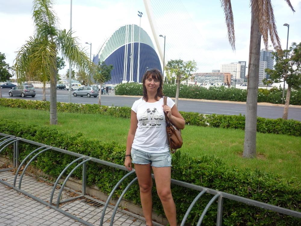 25P Sexy Grandma Spread her legs 3