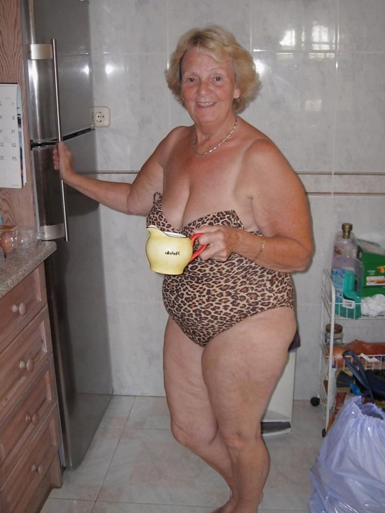 16P Grandma (Coroa gostosa)