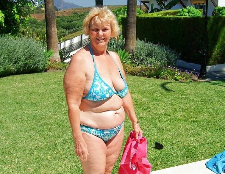 16P Grandma (Coroa gostosa)