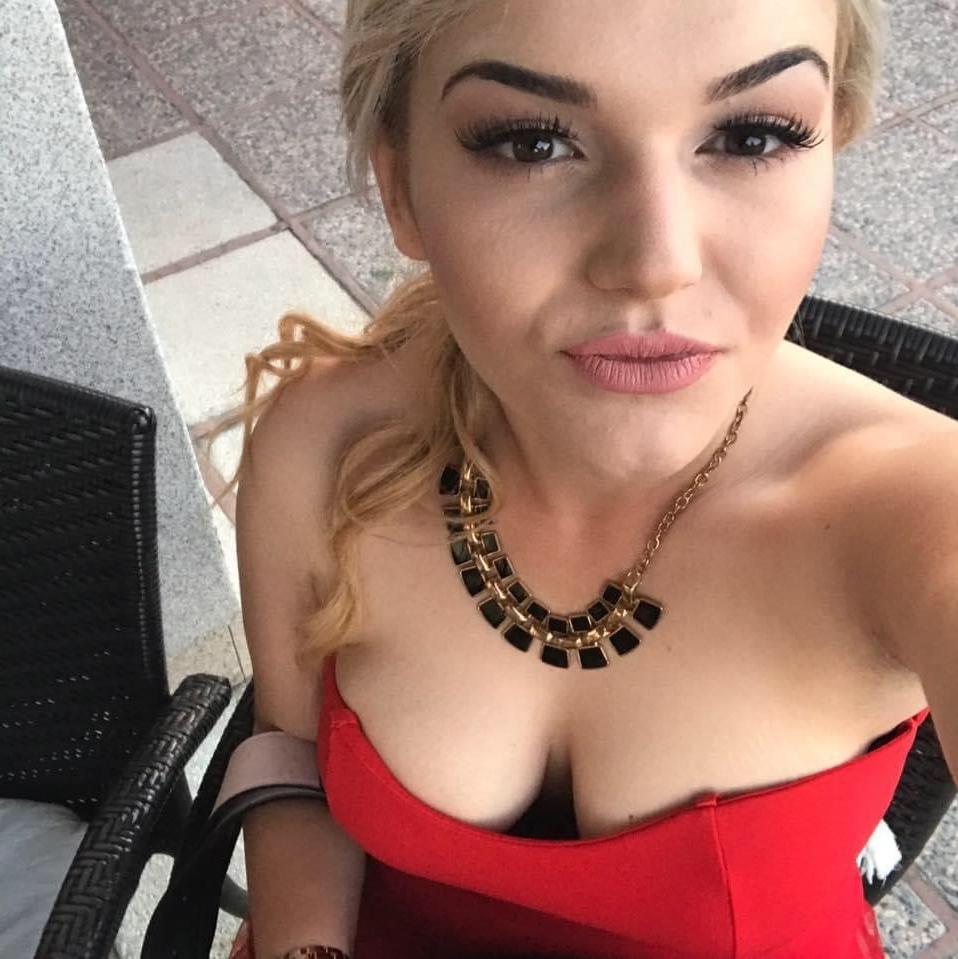 8P Turkish Milf