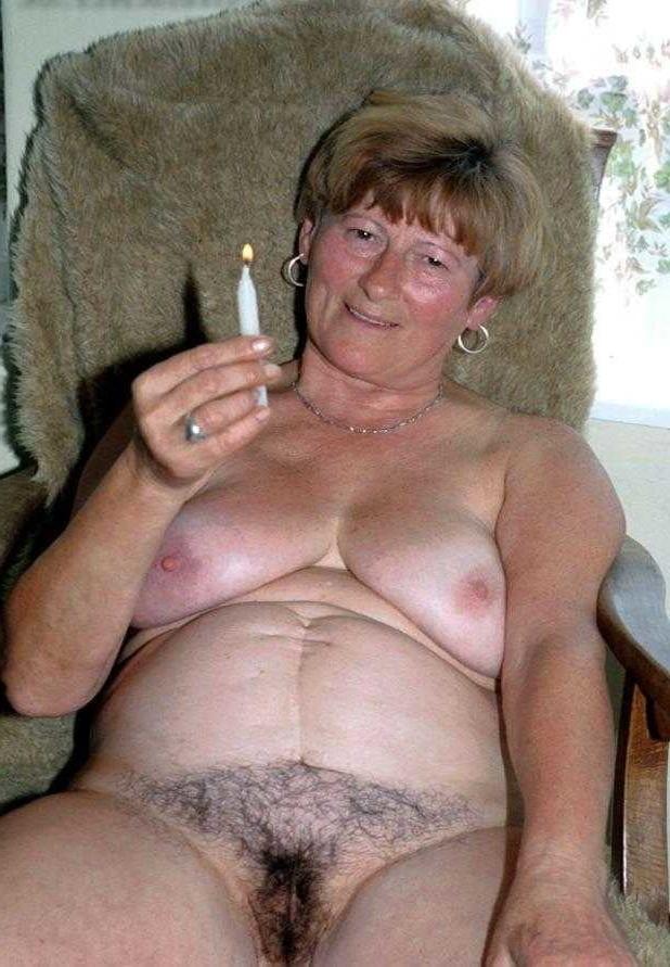 25P Sexy Grandma
