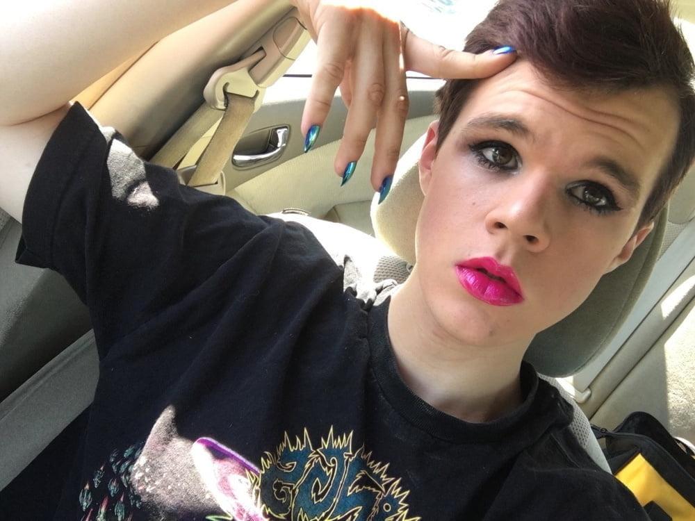 25P Makeup fetish 69