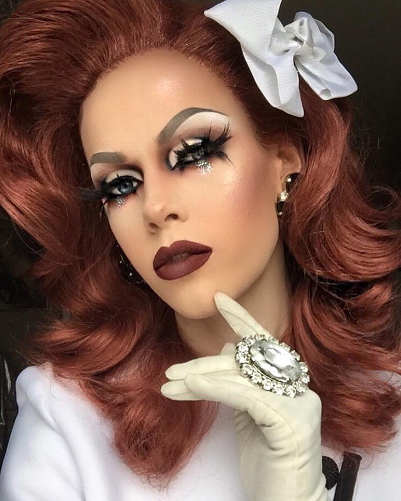 25P Makeup fetish 69