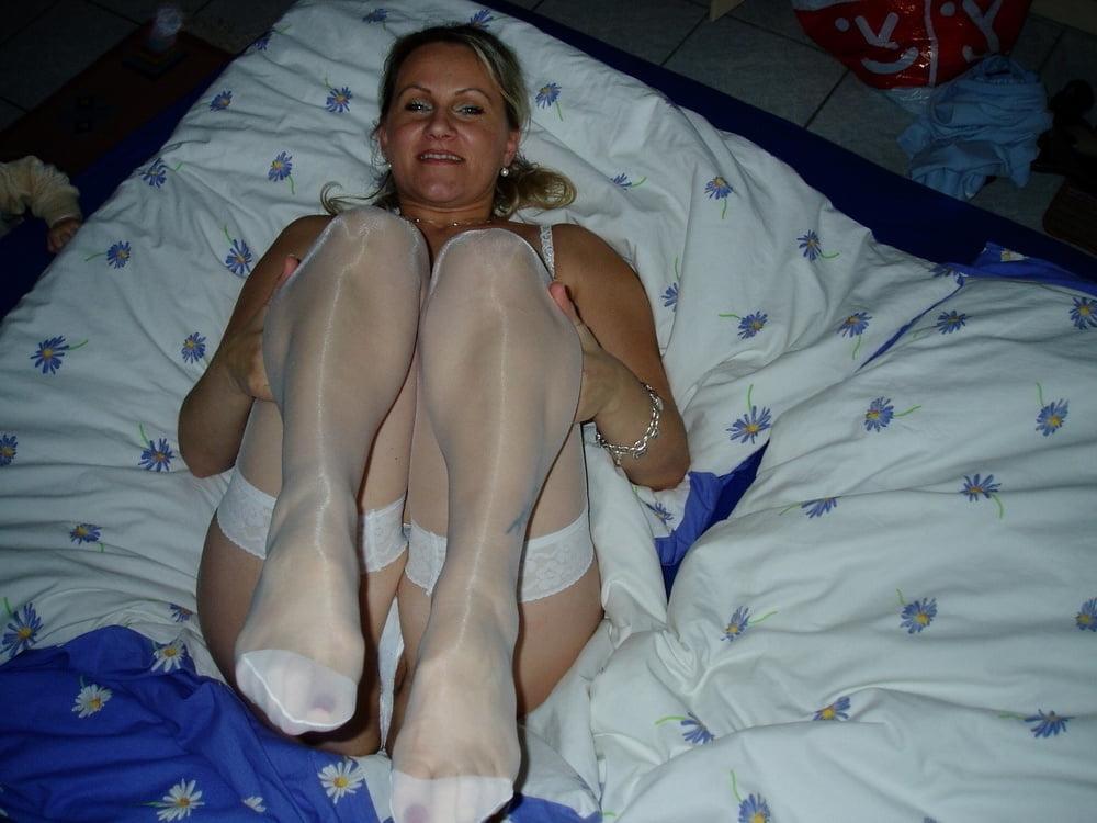 25P NAUGHTY BRIDES 7