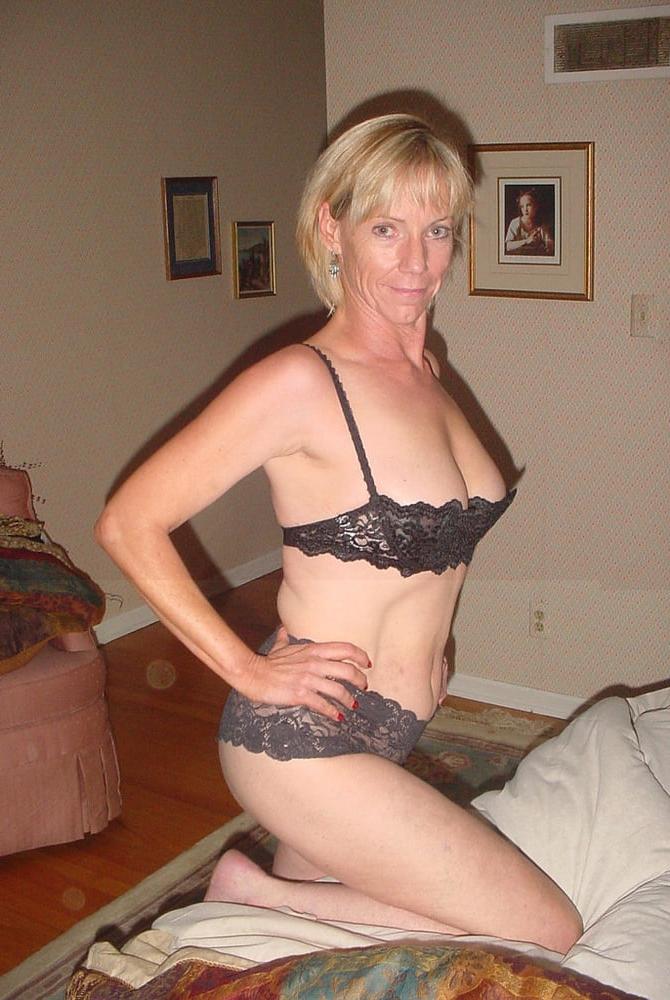 24P Older and hot 066 (Underwear)