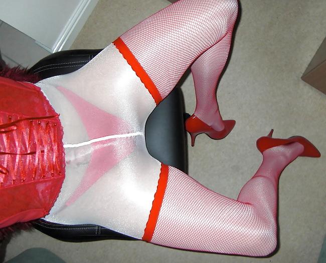25P Red Fish Nets