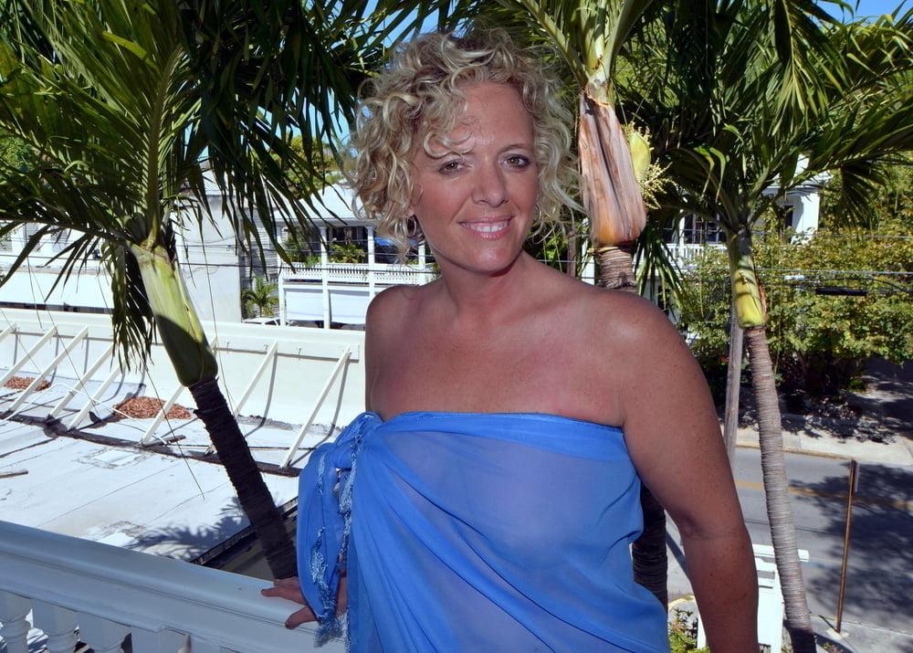 25P Gorgeous Mature Ladies 6