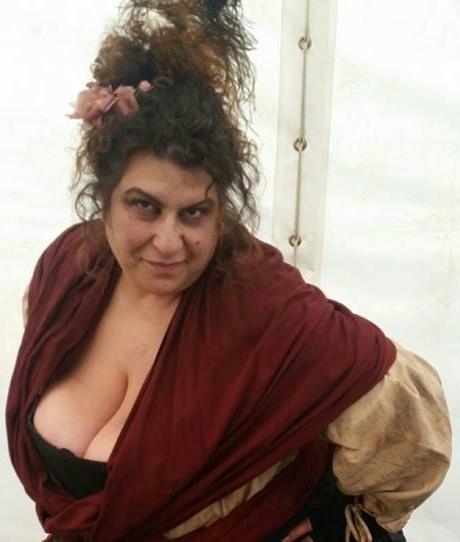 20P Mature ladies braless cleavage pokies 136