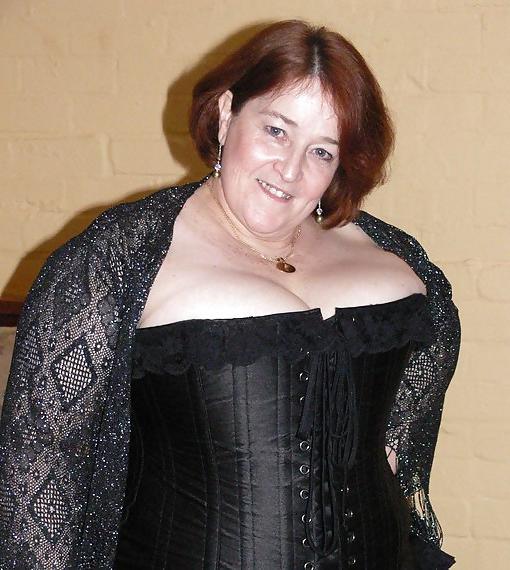 20P Mature-BBW-Ladies 200